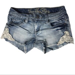VANILLA STAR doily detail raw hem jean shorts 0